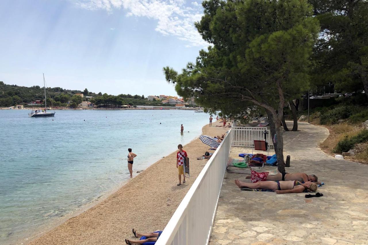 Apartments By The Sea Jezera, Murter - 5063 מראה חיצוני תמונה