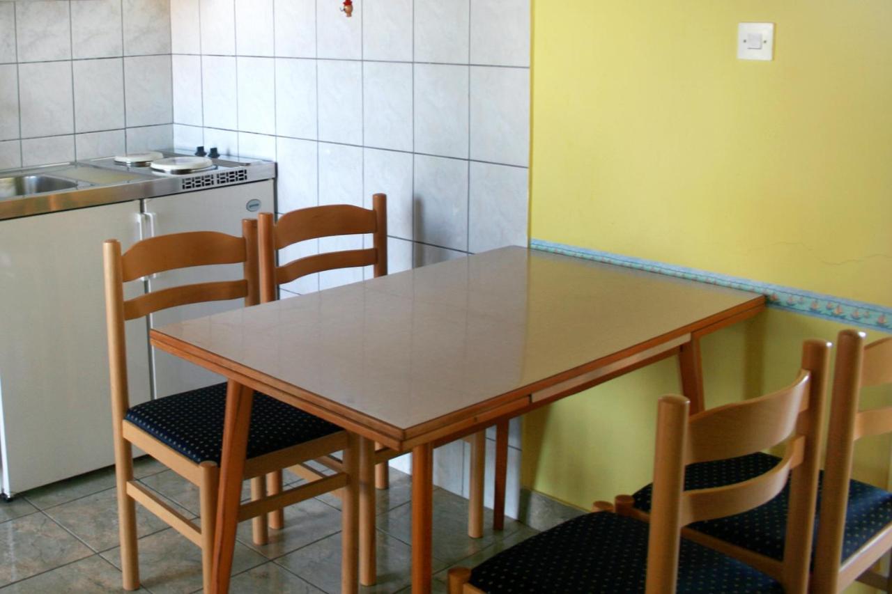 Apartments By The Sea Jezera, Murter - 5063 מראה חיצוני תמונה