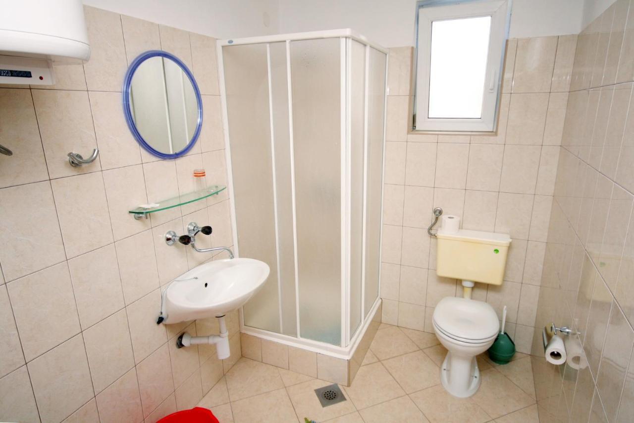 Apartments By The Sea Jezera, Murter - 5063 מראה חיצוני תמונה