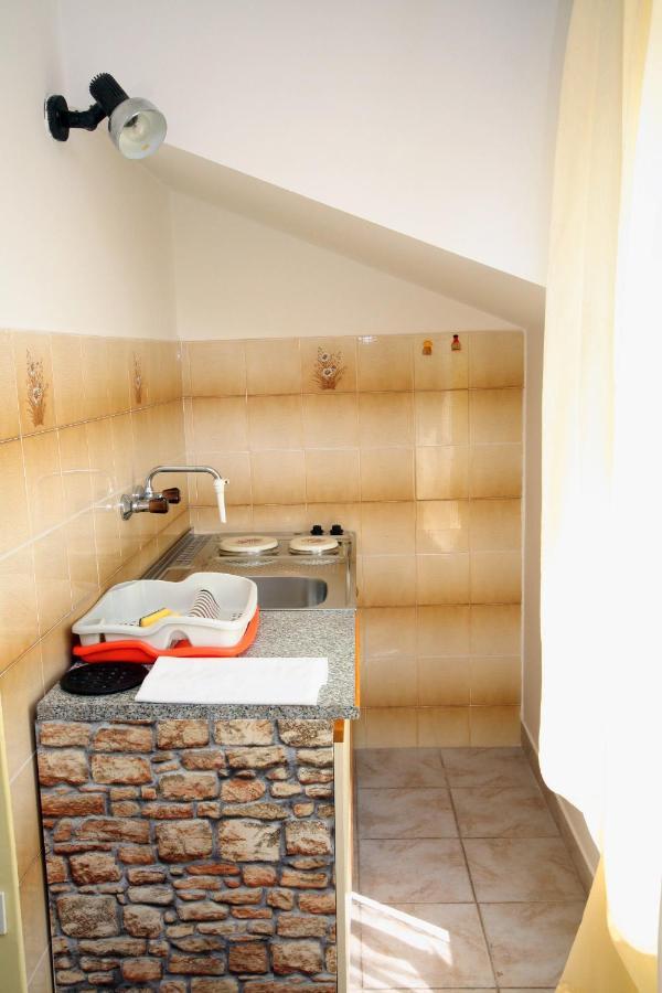 Apartments By The Sea Jezera, Murter - 5063 מראה חיצוני תמונה
