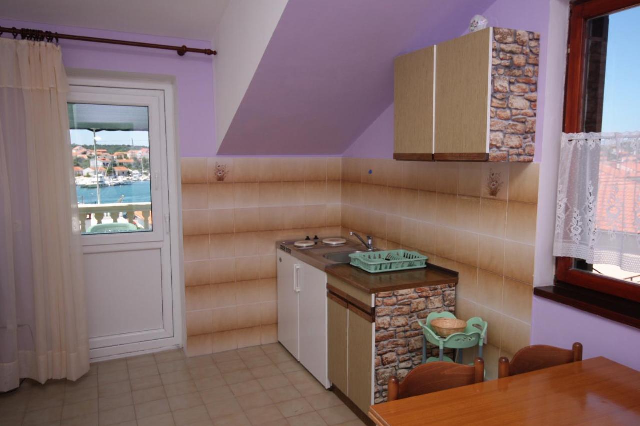Apartments By The Sea Jezera, Murter - 5063 מראה חיצוני תמונה